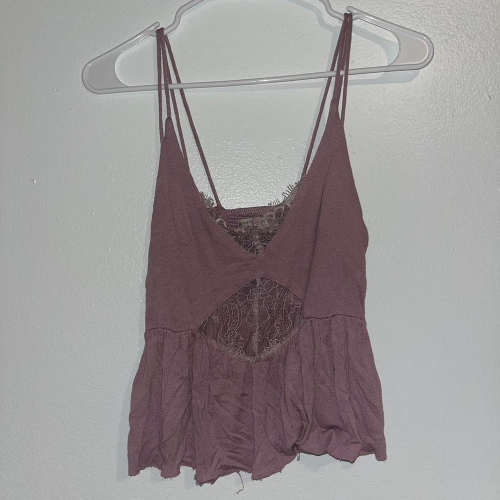 Lacy Urban Outfitters top 💜💟🟪